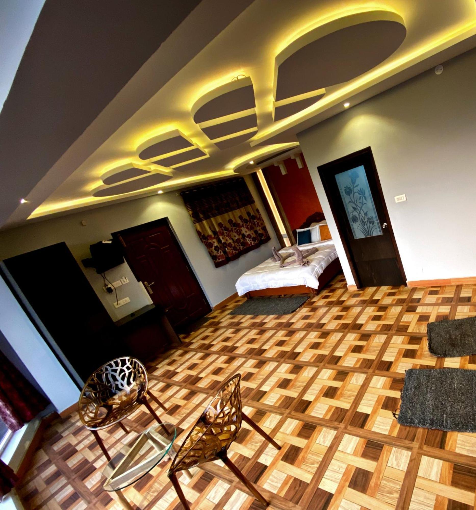 Magic Mist Resort Уті Екстер'єр фото