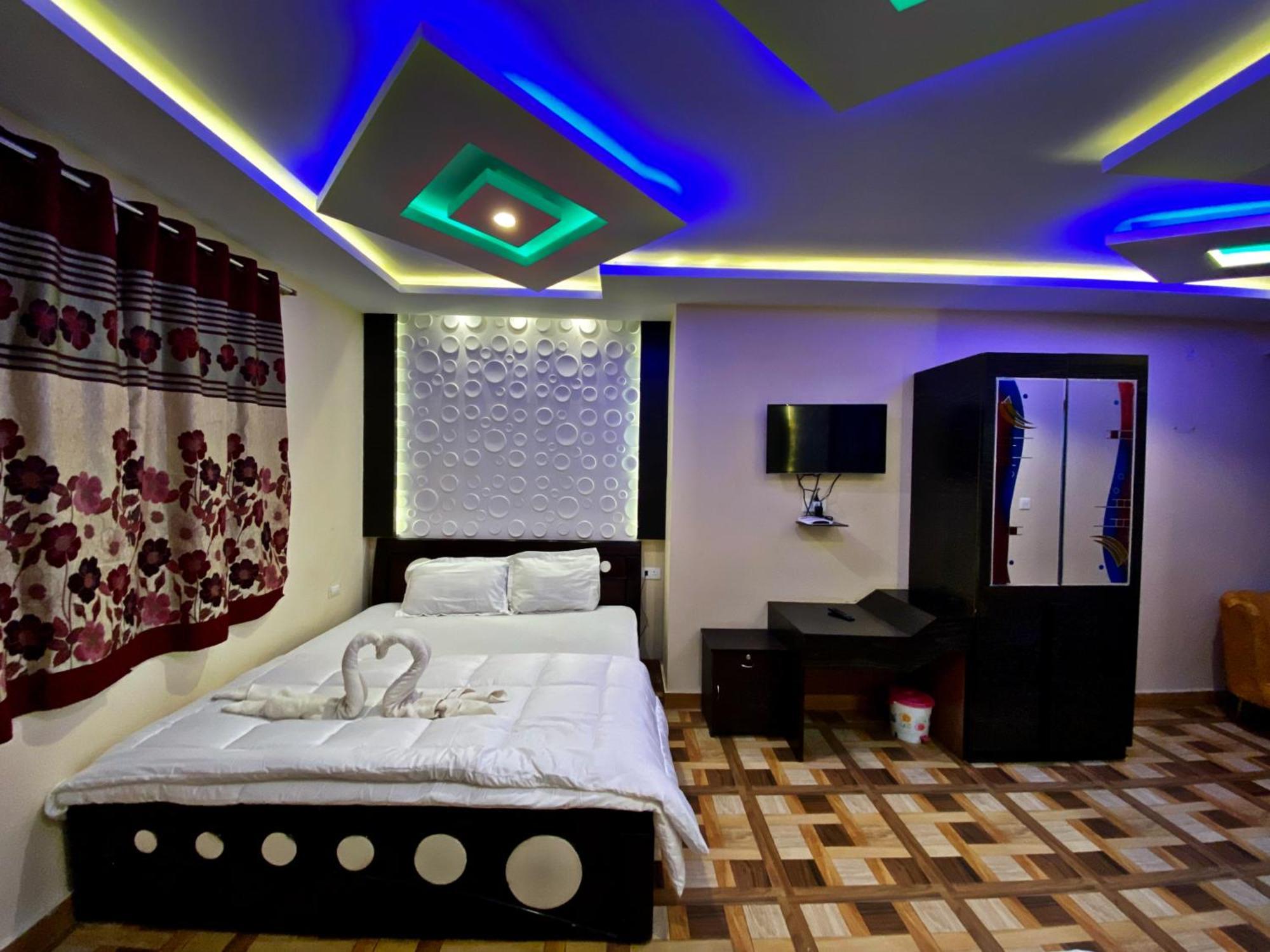Magic Mist Resort Уті Екстер'єр фото