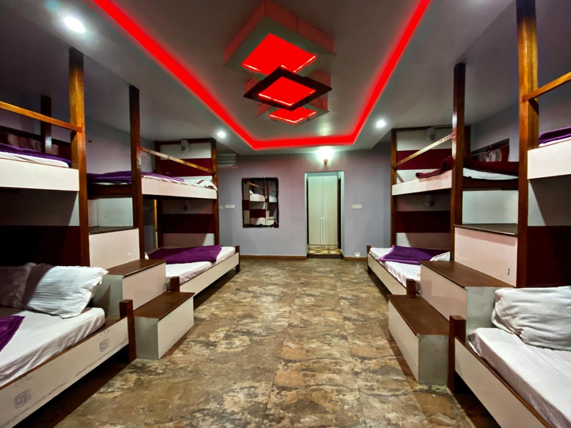 Magic Mist Resort Уті Екстер'єр фото
